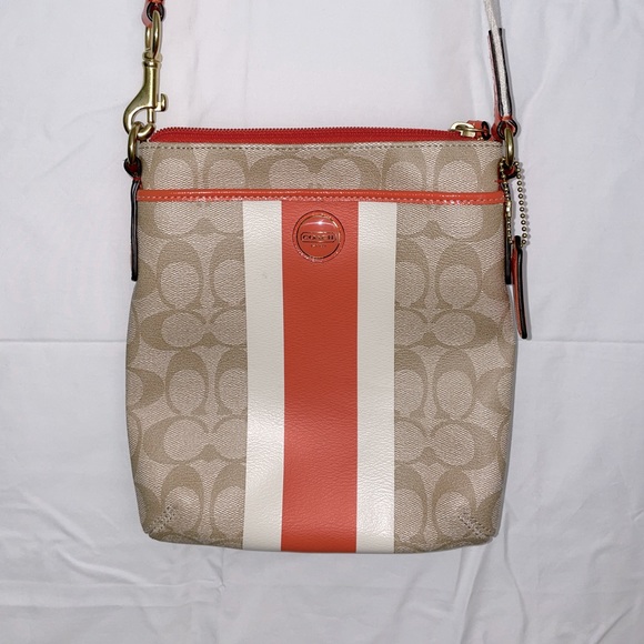 Coach Handbags - Coach Messenger Crossbody Purse